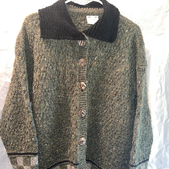 Roisin Ouoh Ireland Women’s Cardigan Button Front Sweater Pure New Wool Green - Picture 2 of 6